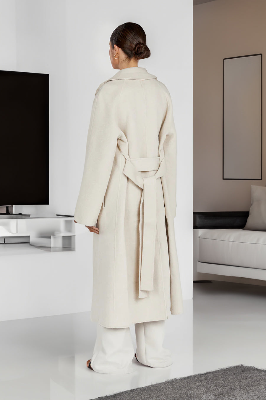 BLANCHE | MINIMALIST ELEGANCE COAT