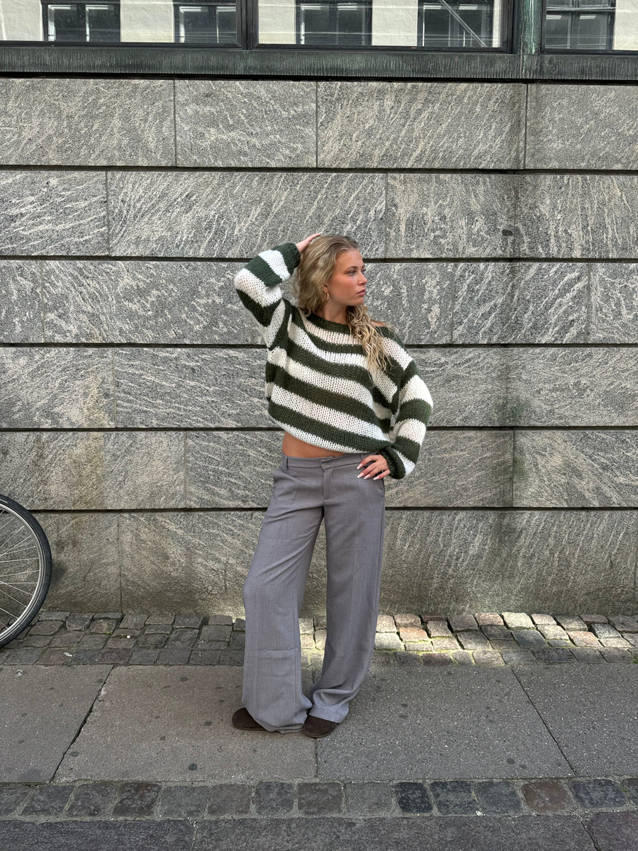 ISLA | CONTRAST STRIPPED LOOSE-FIT SWEATER