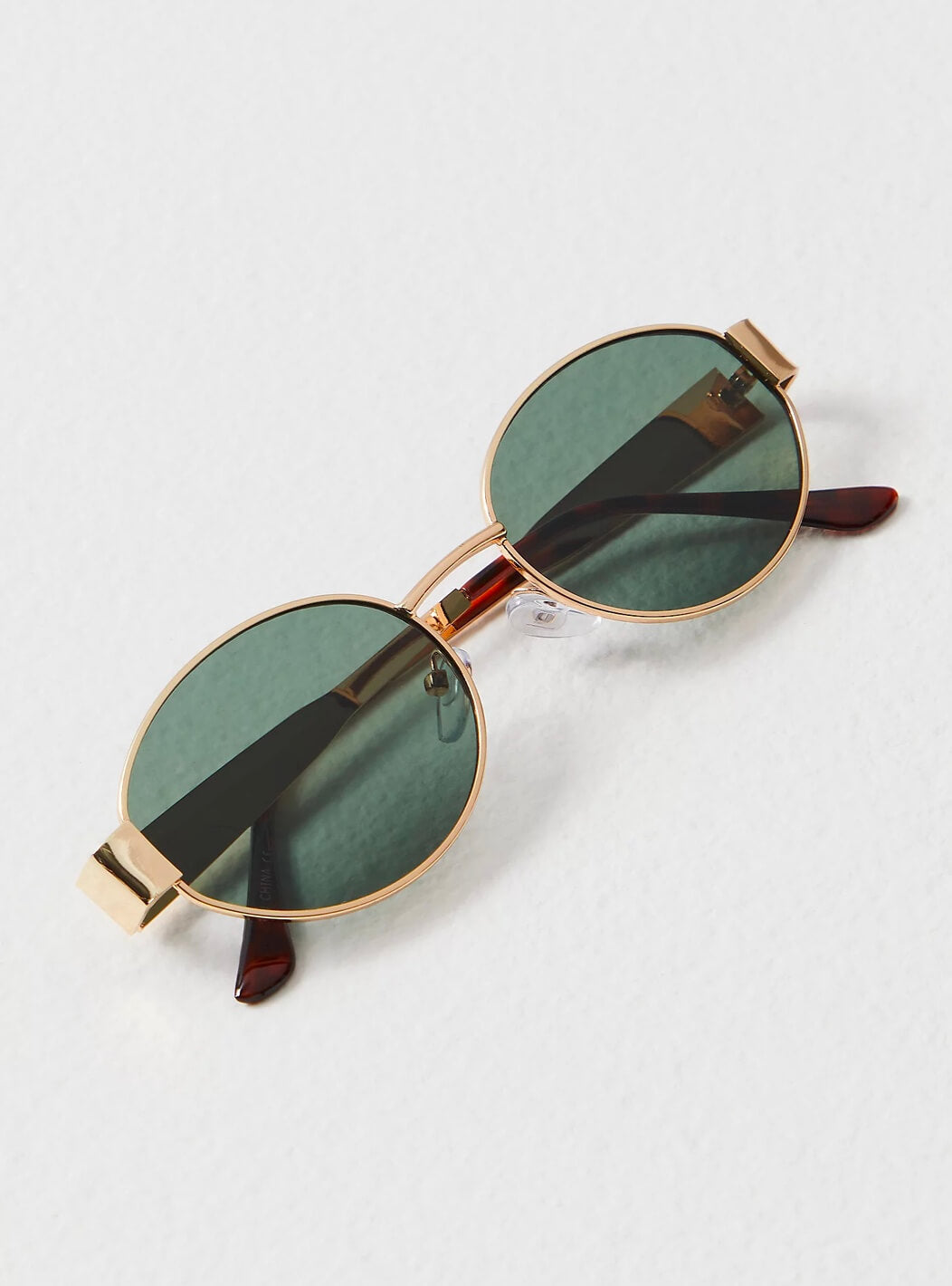 SORELLE | ELEGANT SUNGLASSES WITH UV400