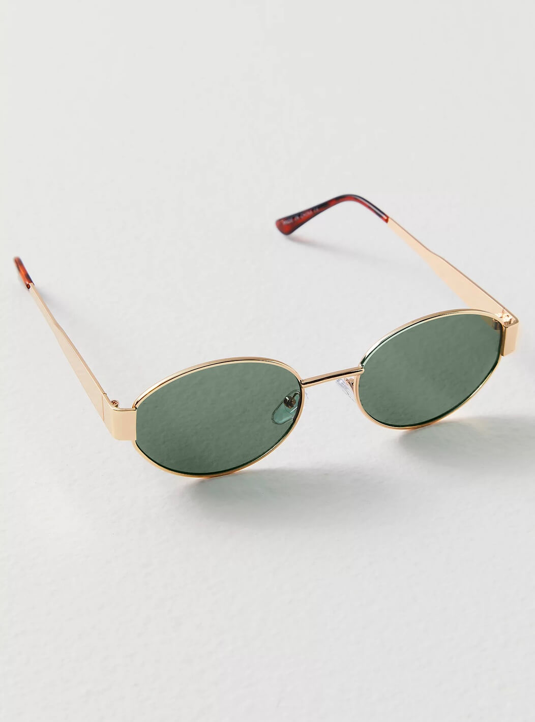 SORELLE | ELEGANT SUNGLASSES WITH UV400