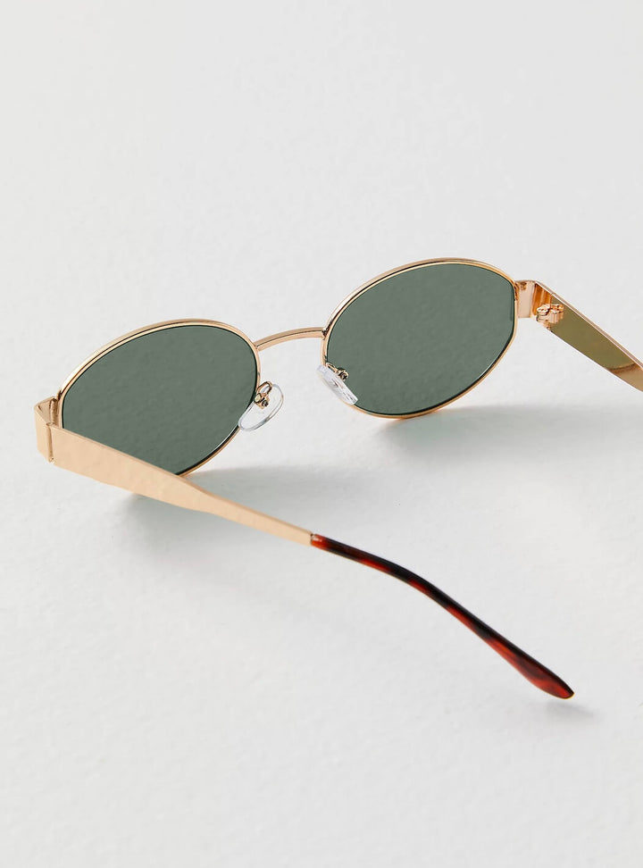 SORELLE | ELEGANT SUNGLASSES WITH UV400