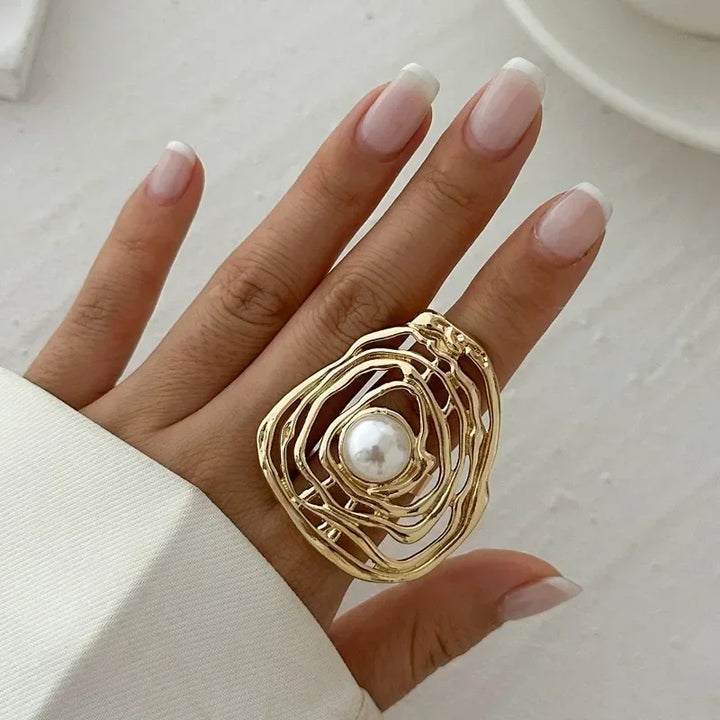 LILYANA | ELEGANT STATEMENT RING