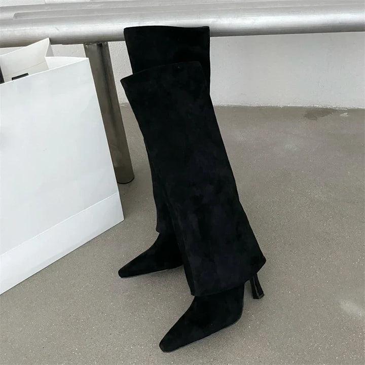 ILA | SOPHISTICATED SUEDE BOOTS