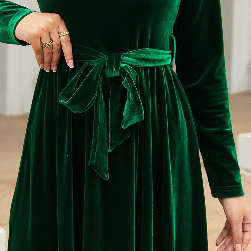 DAHLIA | LUXURIOUS VELVET GOWN