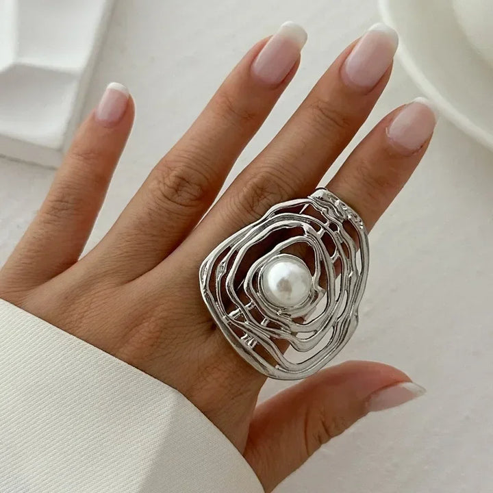 LILYANA | ELEGANT STATEMENT RING